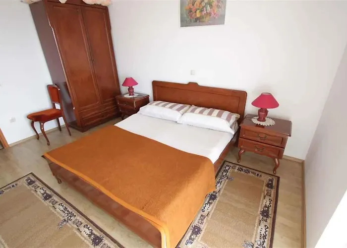 Three-bedroom In Xii