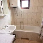Three-bedroom In Xii * 크리크베니카