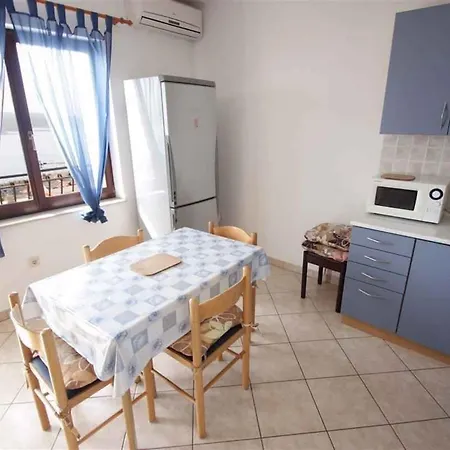 Apartment Three-bedroom In Xii Crikvenica