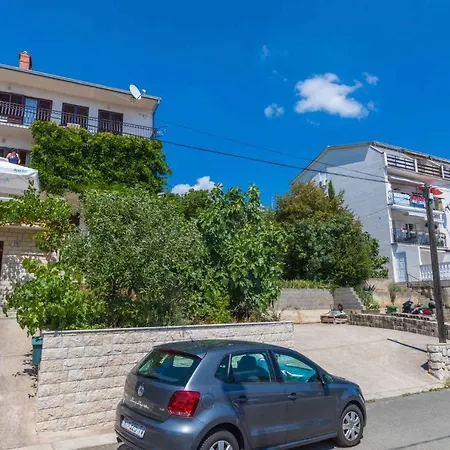 Three-bedroom In Xii 아파트