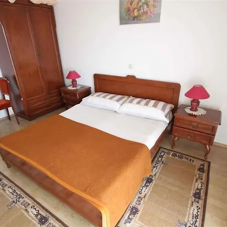 Three-bedroom In Xii